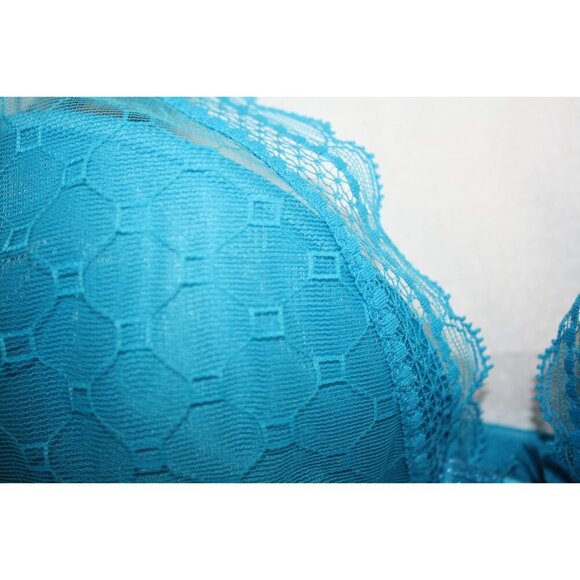 New w/Tags - 36C - Chantelle "C Chic Sexy" Push Up Plunge, Mesh Overlay, CUTE!! - Picture 6 of 9